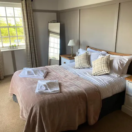 The Ship Bed and breakfast